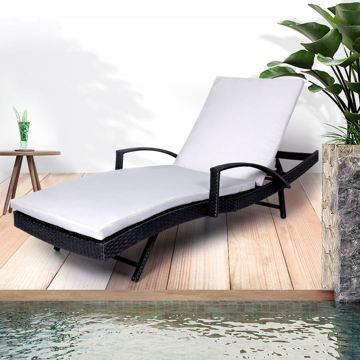 Levede Sun Lounger Wicker Lounge Outdoor Grey.