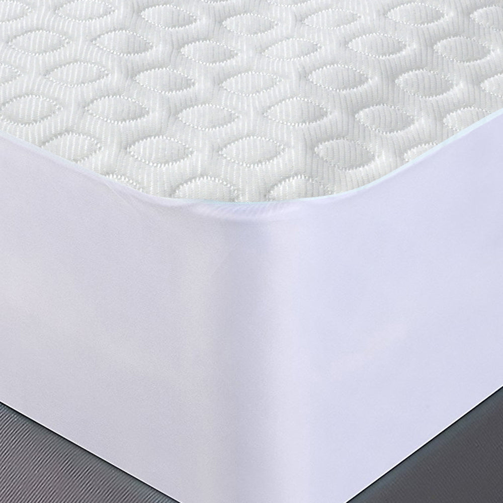 DreamZ Polyester Mattress Protector Topper edge