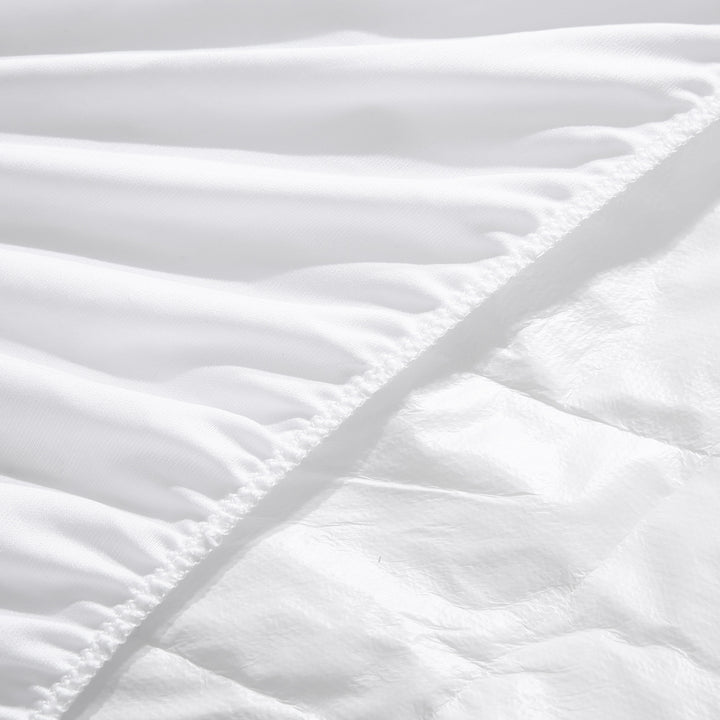 DreamZ Fully Fitted Waterproof Microfiber Mattress Protector 