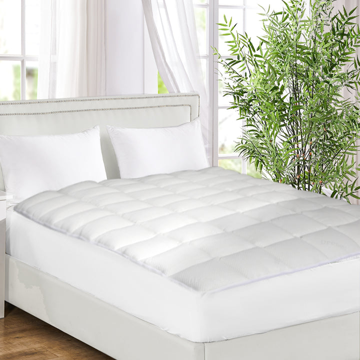 Dreamz Mattress Protector Luxury Topper - Levede