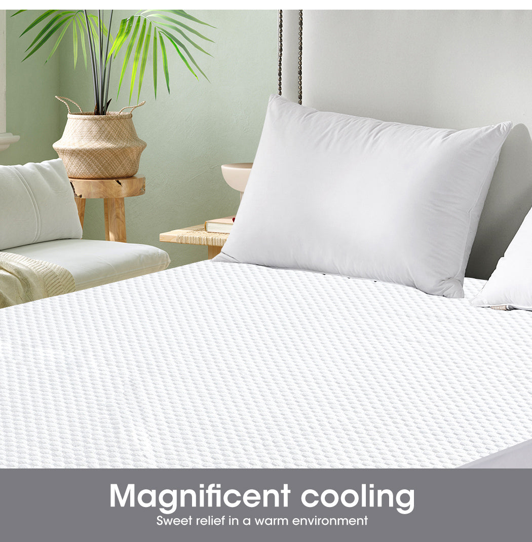 DreamZ Polyester Mattress Protector cooling top