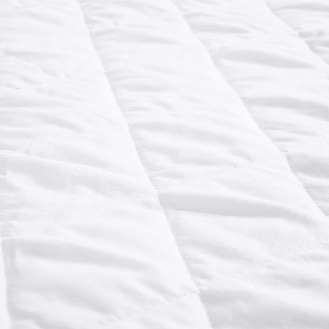 DreamZ Fully Fitted Waterproof Microfiber Mattress Protector - Levede