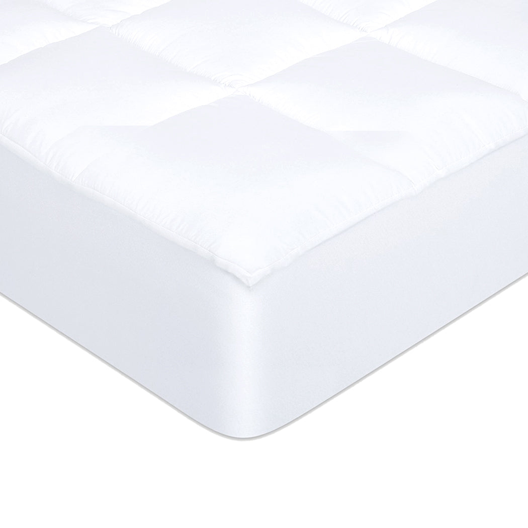 DreamZ Fitted Waterproof Bed Mattress - Levede